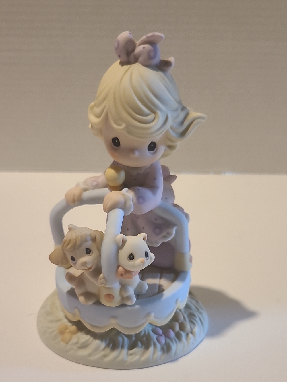Precious Moments Collectors Club 2006 Girl with Pets Figurine